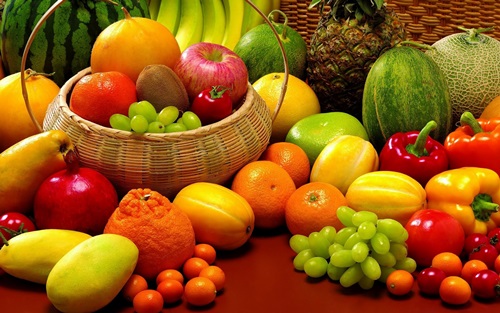 Resultado de imagem para alimentos ricos em vitaminas, minerais, fibras e água