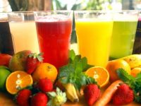Sucos naturais e batidas para perder peso