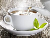 Chá descafeinado: Benefícios e como prepará-lo naturalmente