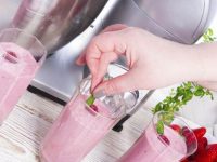 Milk-shake  de morango saudável