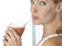 Vantagens e desvantagens dos shakes nutricionais para perder peso
