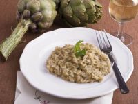 Arroz com alcachofras