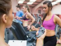 Como fazer uma rotina de exercícios para mulher
