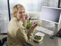 4 Hábitos para prevenir o ganho de peso no trabalho