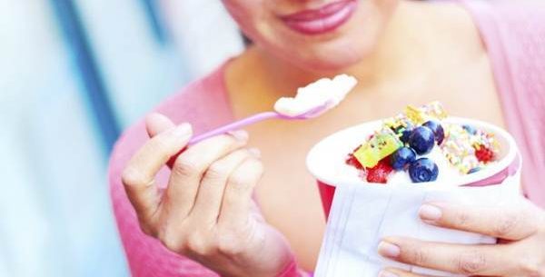 5 Dicas para fazer o iogurte gelado mais saudável