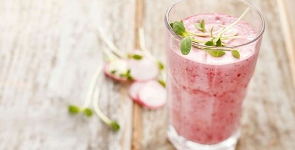 Conheça os melhores horários para tomar shakes saudáveis