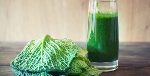 Beneficios do suco de couve