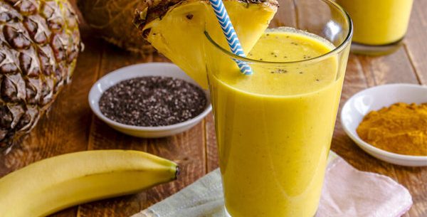 Batida de abacaxi e semente de chia para perder peso