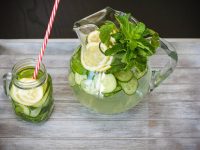 Perca peso em 5 dias com água de limão, gengibre pepino e hortelã