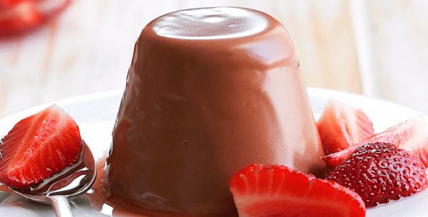 Panna cotta de chocolate simples e saudável